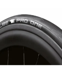 Pneumatiques Pour Cycles 700x23c Schwalbe PRO One Tubeless Easy MicroSkin - ETRTO 23-622 -Pneumatiques pour cycles boutique proone close up
